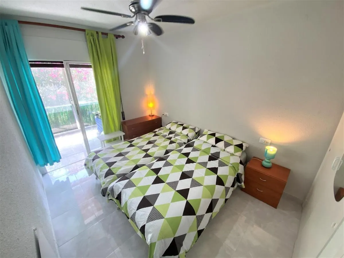 Beautiful Apartment Close To The Beach In Roses