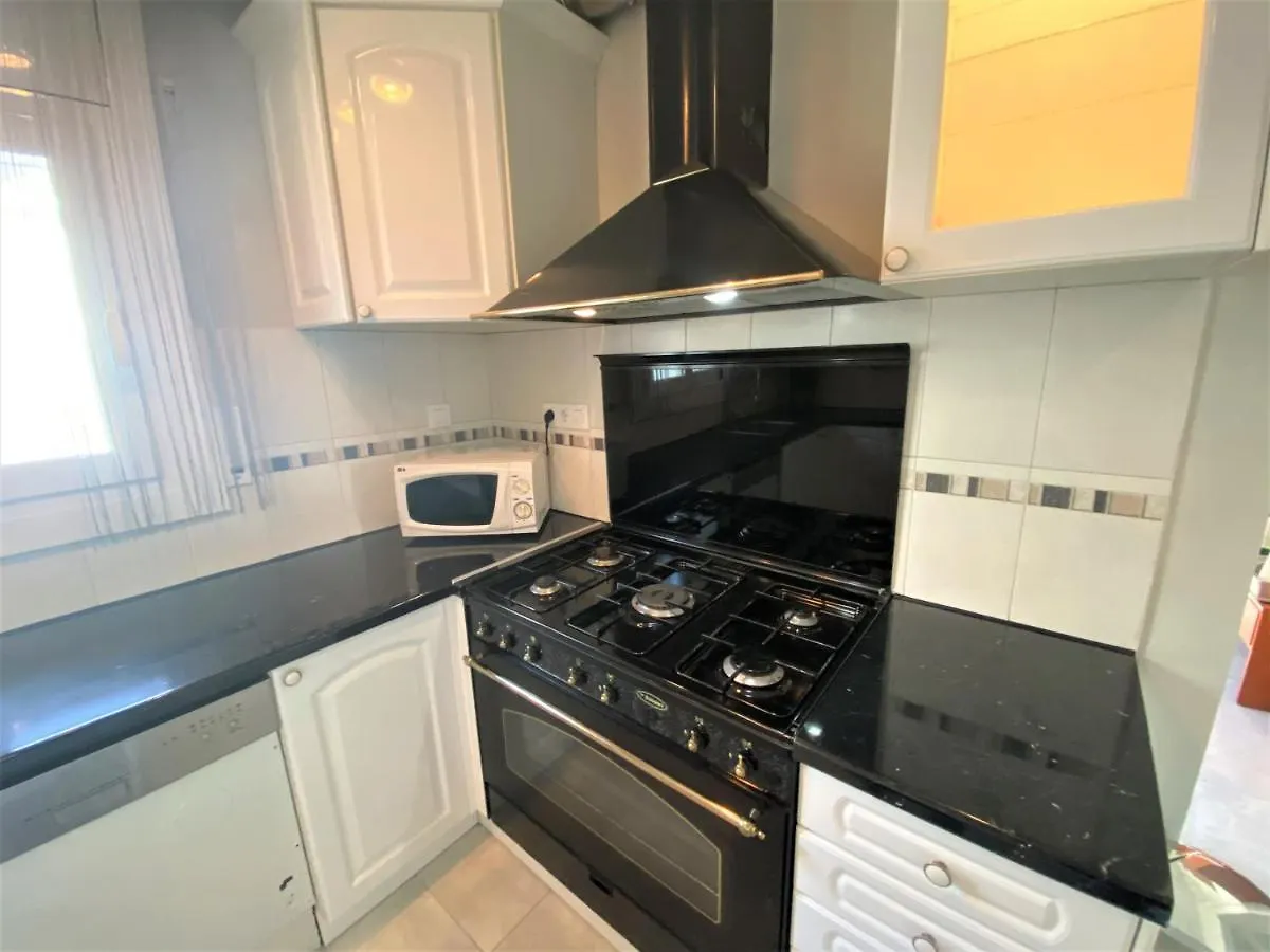 Beautiful Apartment Close To The Beach In Roses 0*,