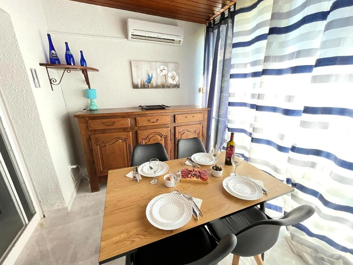 Beautiful Apartment Close To The Beach In Roses